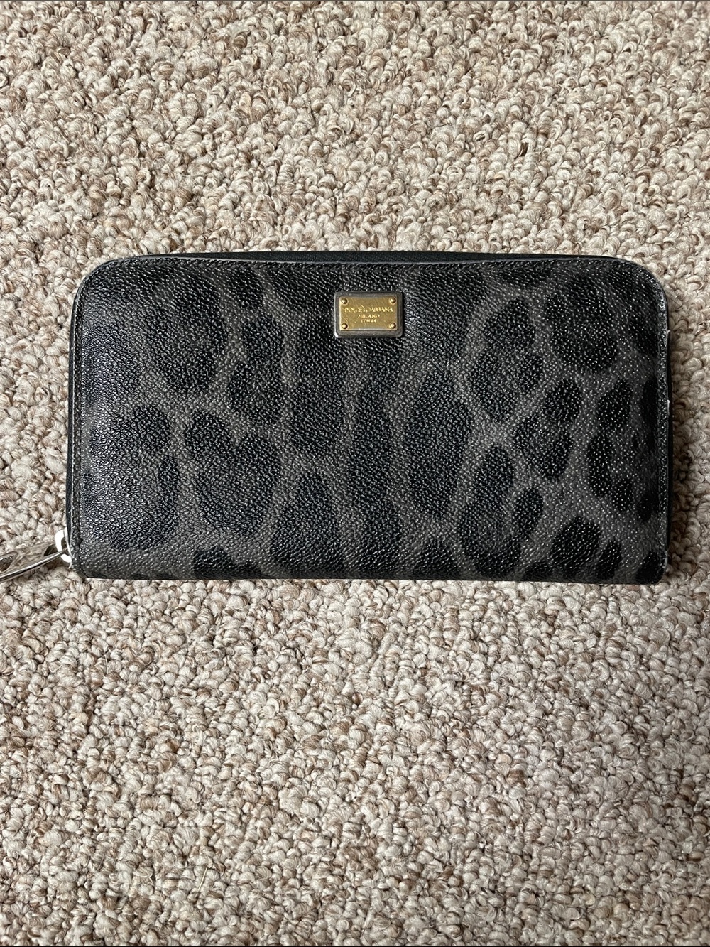 Dolce & Gabbana Black Leopard-Print Zip Wallet with Gold Plaque